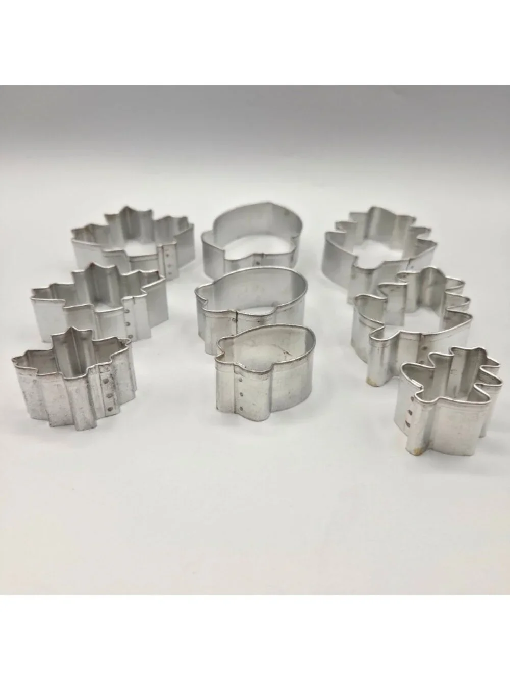 Wilton Leaves & Acorns Cookie Cutter Set 9-Piece Maple Leaf Acorn Oak Leaf Shape